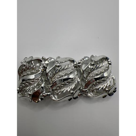 Vintage chunky silver tone bracelet with leaf details unsigned size 6.5 - Picture 7 of 8